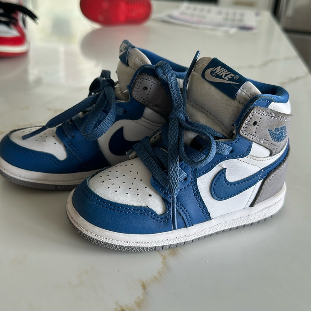 Air Jordan 1 Retro High OG (TD) "True Blue"